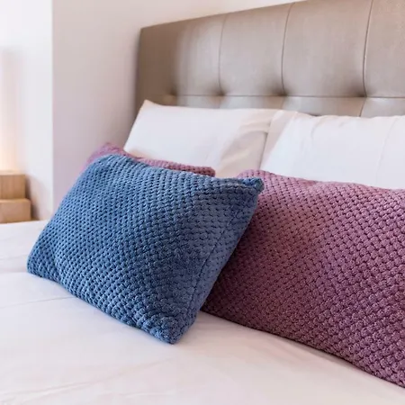 Sunset Relaxing With Terrace, Parking & Bikes *