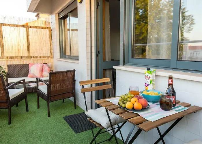 Sunset Relaxing With Terrace, Parking & Bikes Apartmán