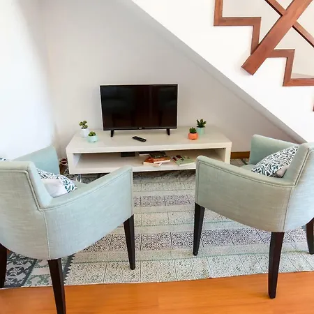 Sunset Relaxing With Terrace, Parking & Bikes Порту